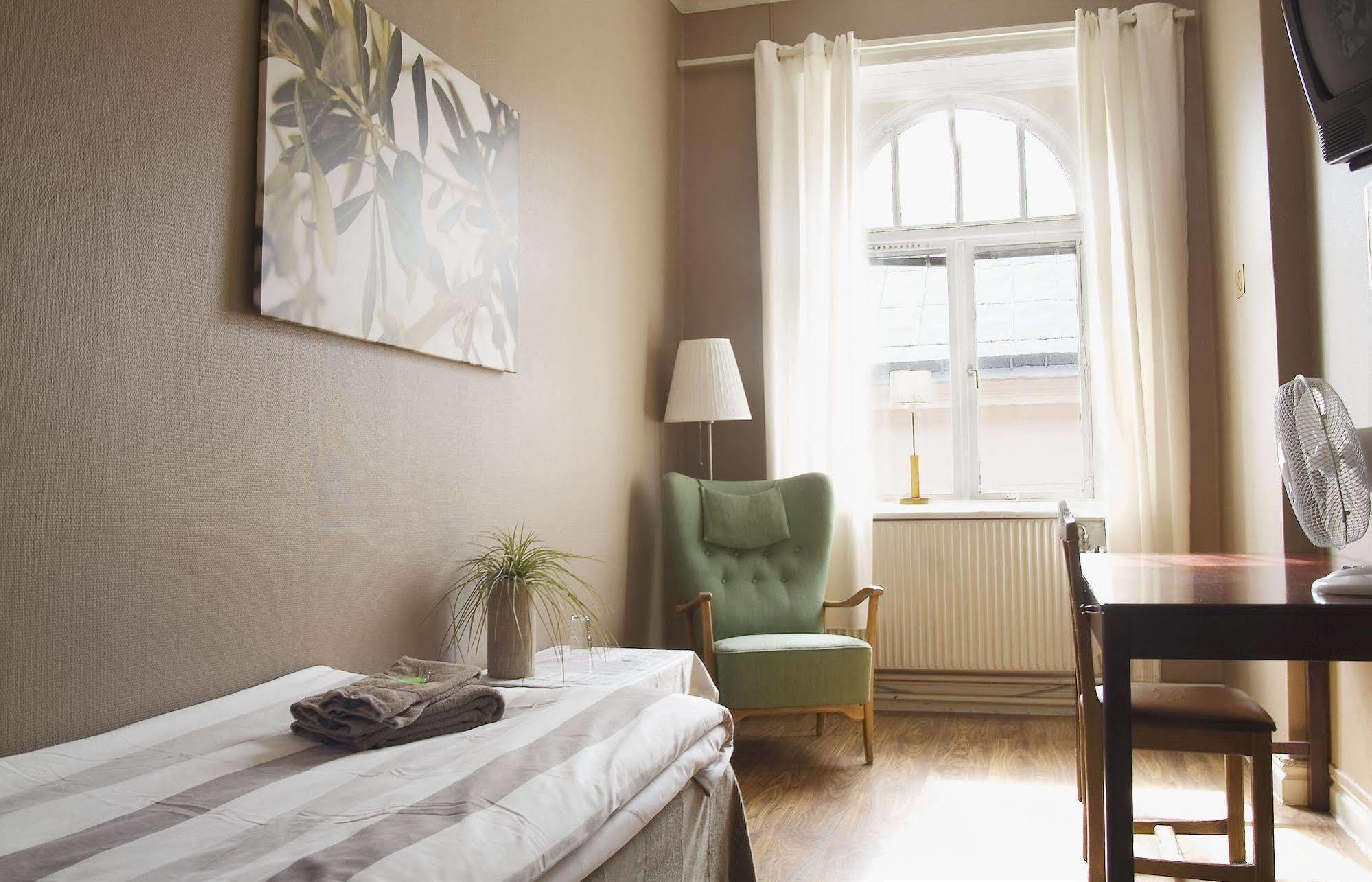 Jaernvaegshotellet Gävle Eksteriør billede